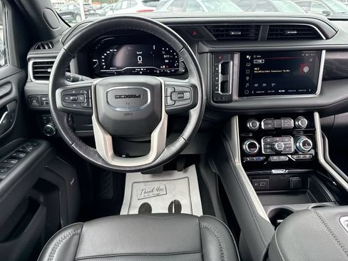 Used 2022 GMC Yukon Denali AWD/4WD image 14