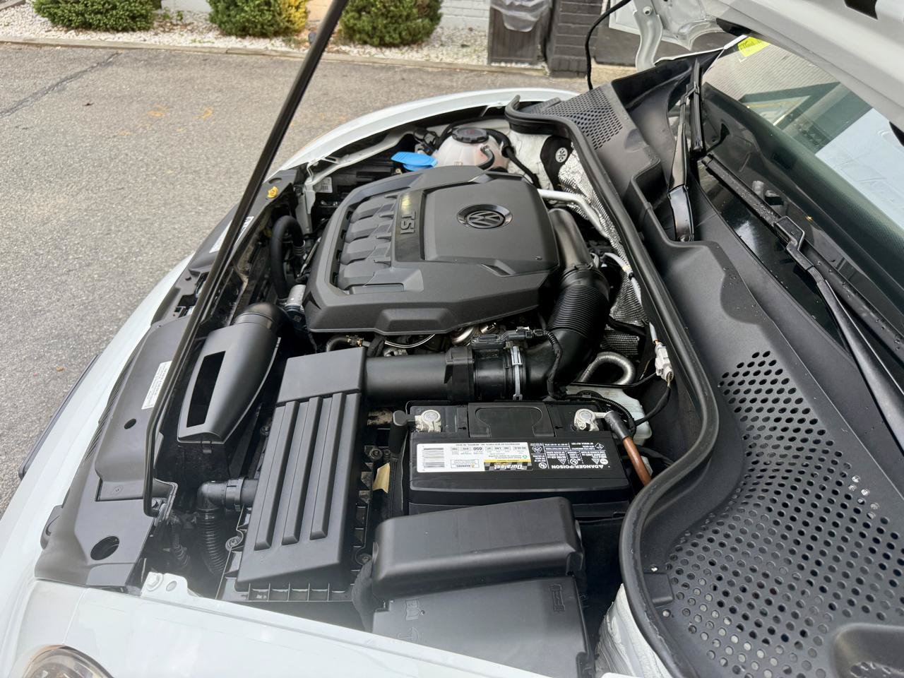 Used 2019 Volkswagen Beetle 2.0T SE FWD image 33