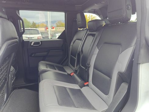 Used 2024 Ford Bronco Black Diamond image 26
