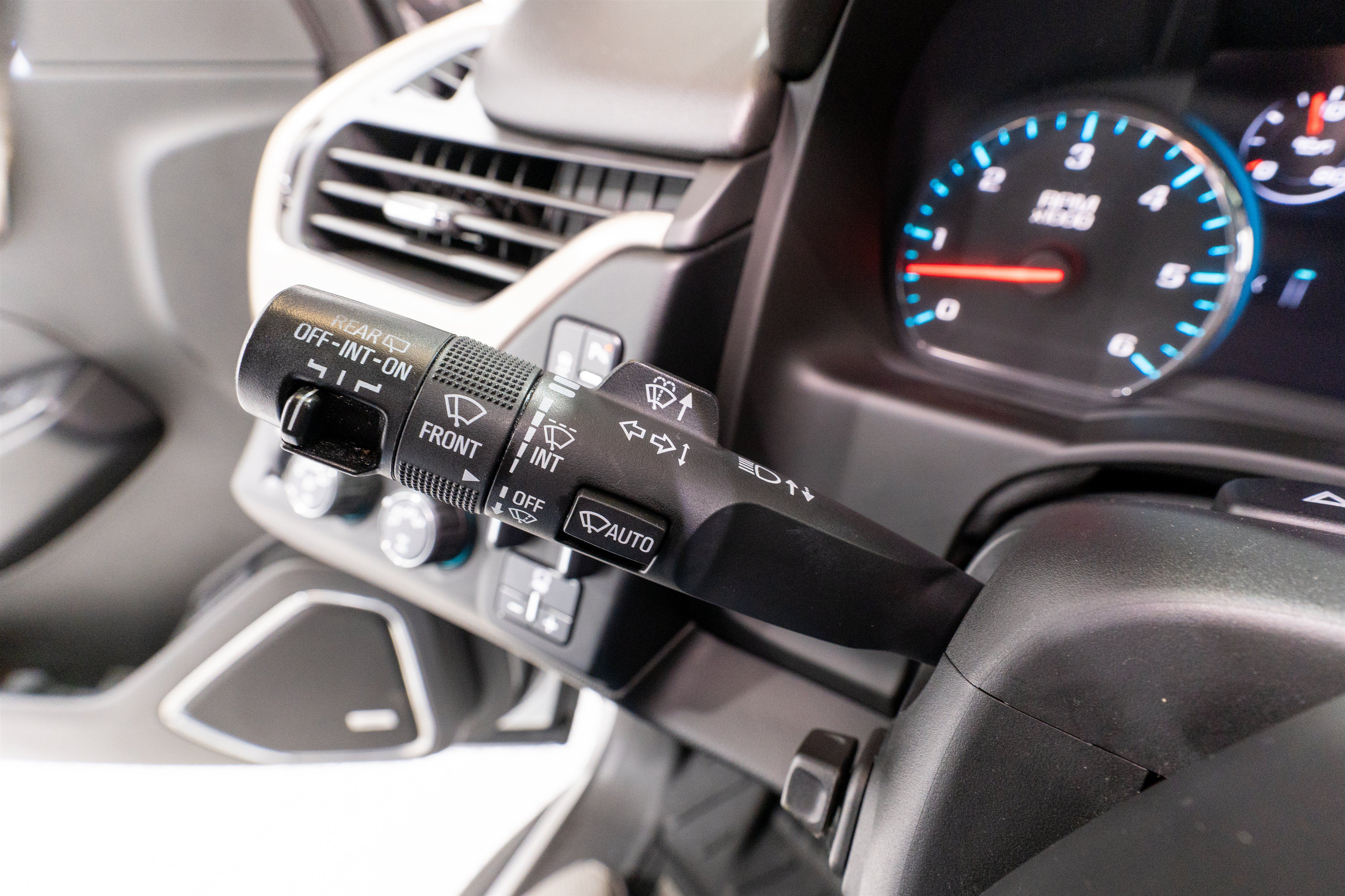 Used 2018 GMC Yukon Denali AWD/4WD image 29