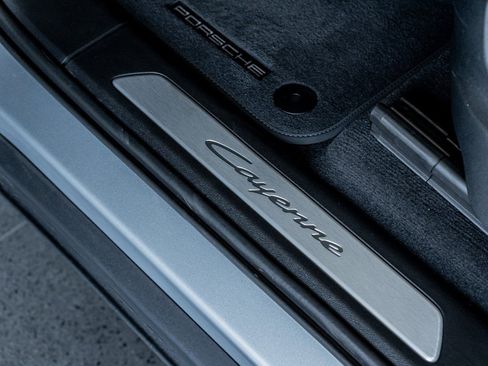 Certified 2024 Porsche Cayenne image 27