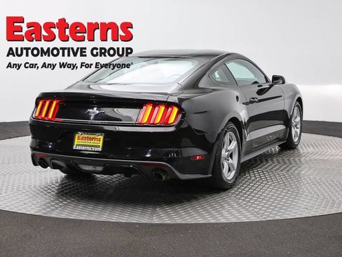 Used 2017 Ford Mustang Coupe RWD image 5