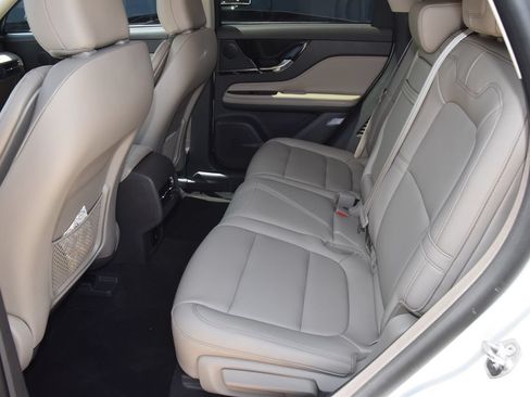 Used 2024 Lincoln Corsair FWD image 10