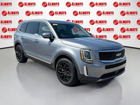 Used 2022 Kia Telluride S image 3