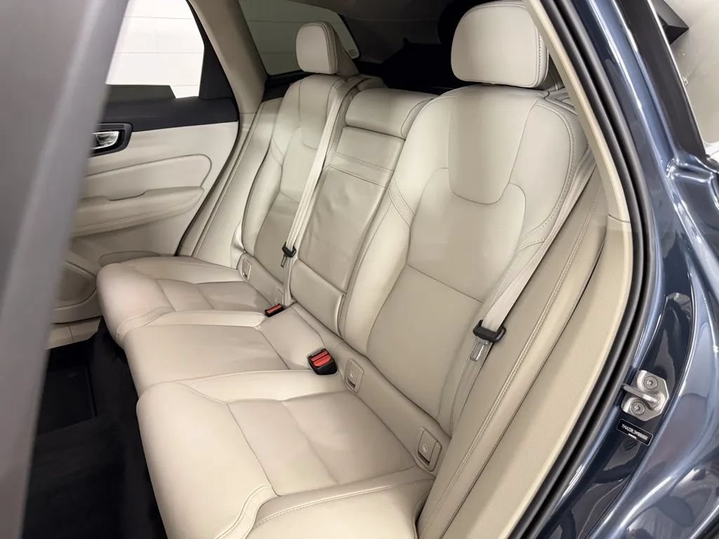Used 2021 Volvo XC60 T6 Inscription w/ Advanced Package AWD/4WD image 34