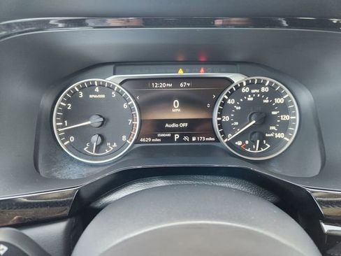 Certified 2025 Nissan Pathfinder SV image 11