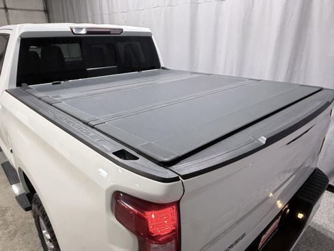 Used 2020 Chevrolet Silverado 1500 LT w/ All-Star Edition image 9