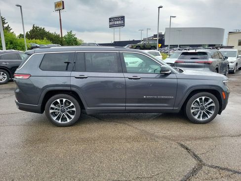 Used 2022 Jeep Grand Cherokee L Overland w/ Advanced Protech Group III AWD/4WD image 6