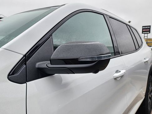 New 2026 GMC Acadia AT4 image 12