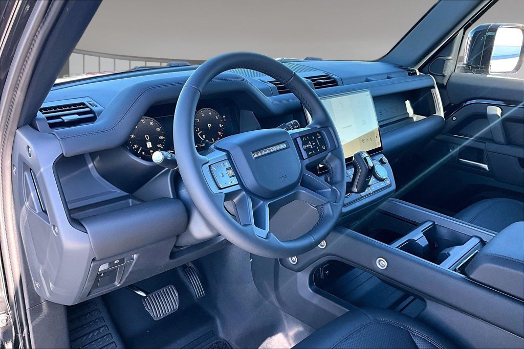 New 2026 Land Rover Defender 110 S AWD/4WD image 7