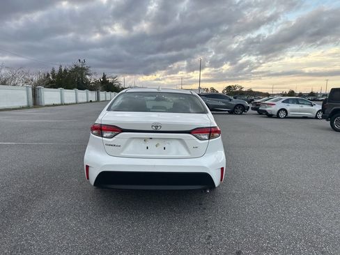 Used 2025 Toyota Corolla LE image 7