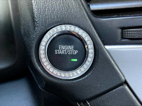 Used 2019 Chevrolet Suburban Premier image 32