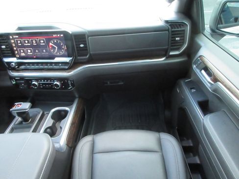 Certified 2024 GMC Sierra 1500 Elevation w/ Elevation Premium Package AWD/4WD image 20