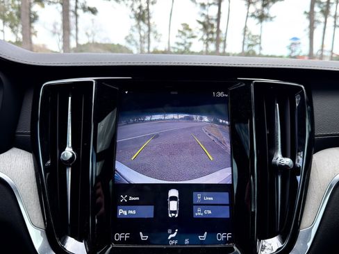 Used 2020 Volvo S60 T6 Inscription image 4