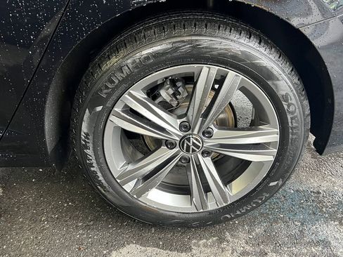 Used 2024 Volkswagen Jetta SE FWD image 14
