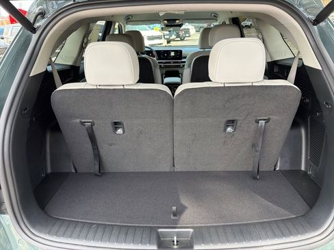 Certified 2025 Kia Sorento EX image 28