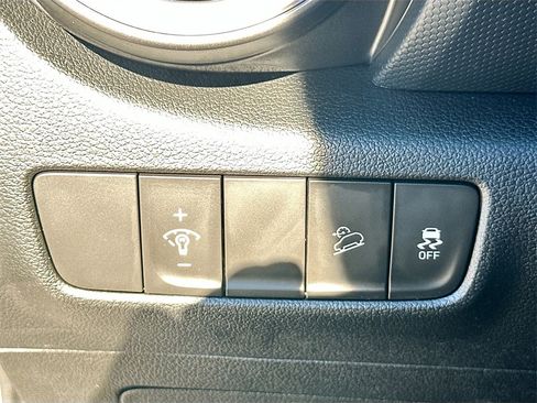 Used 2023 Hyundai Kona Limited image 10