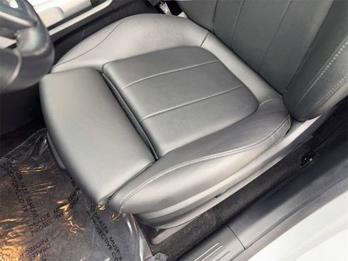 Used 2023 Mercedes-Benz EQB 300 4MATIC w/ Pinnacle Package image 28