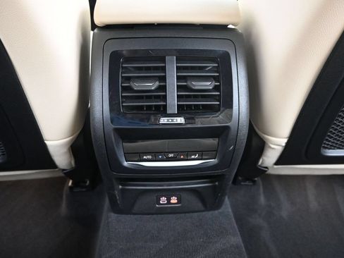 Certified 2024 BMW X3 sDrive30i w/ Convenience Package RWD image 32