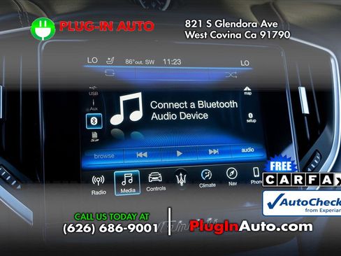 Used 2017 Maserati Ghibli w/ Luxury Package image 27