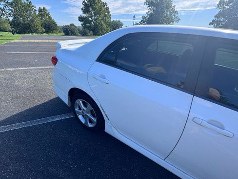 Used 2013 Toyota Corolla S FWD image 8