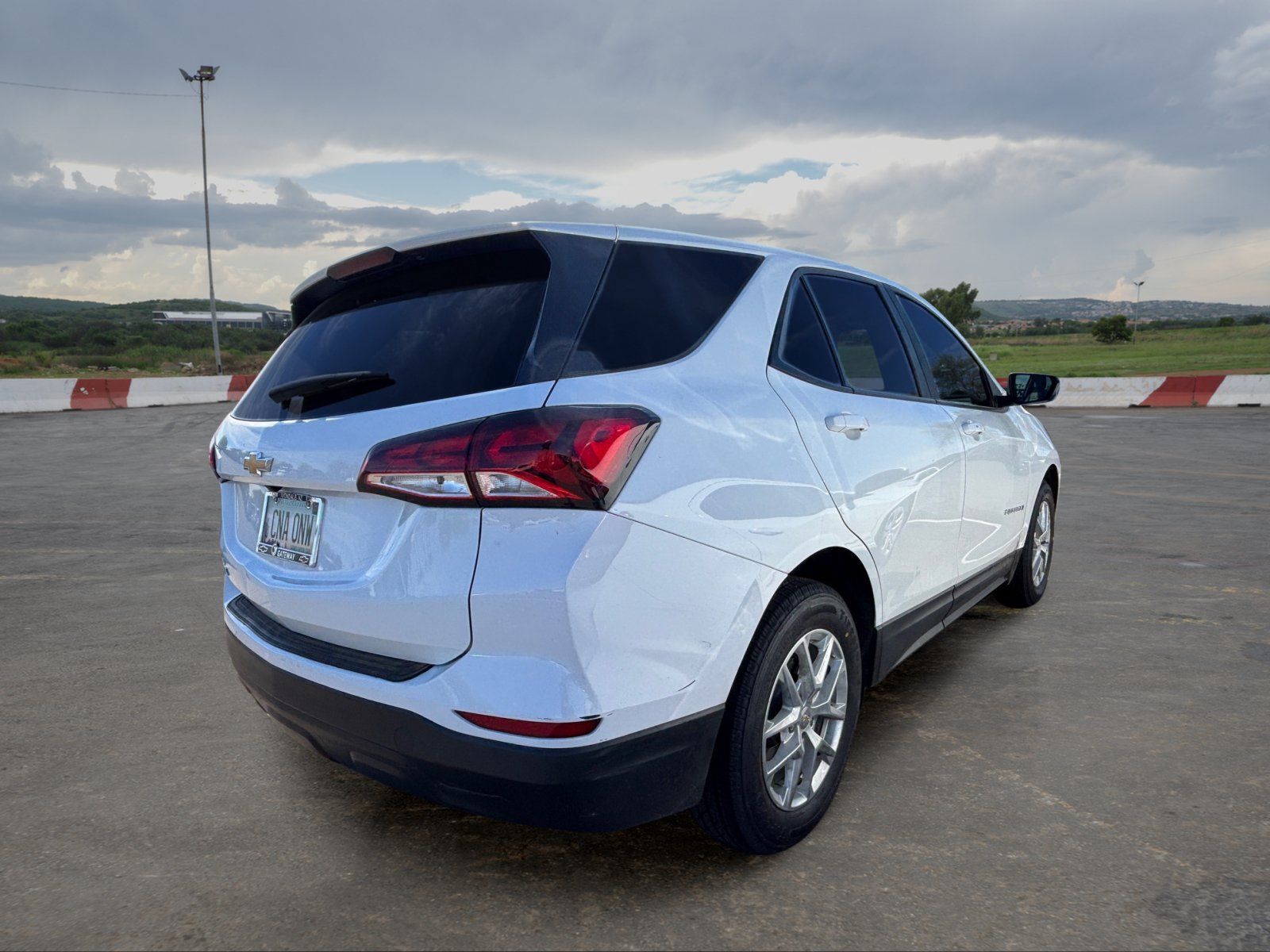 Used 2022 Chevrolet Equinox LS w/ LS Convenience Package FWD image 3