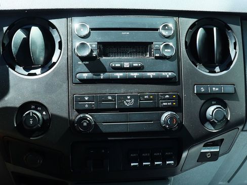 Used 2014 Ford F350 XL w/ Power Equipment Group image 45