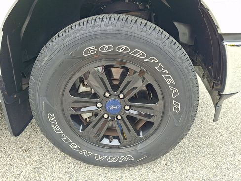 Used 2018 Ford F150 XL w/ Equipment Group 101A Mid AWD/4WD image 8