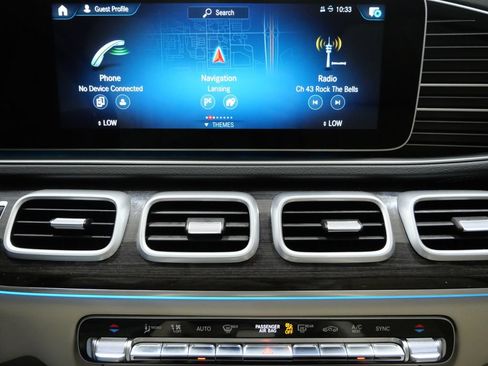 Used 2022 Mercedes-Benz GLS 450 4MATIC image 22