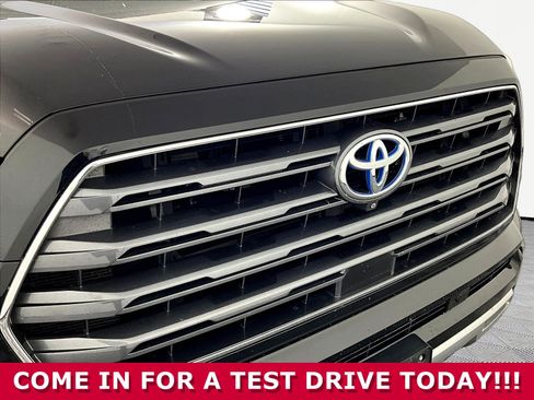 Used 2023 Toyota Sequoia Limited RWD image 32