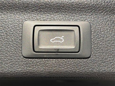 Used 2023 Audi Q3 2.0T Premium image 13