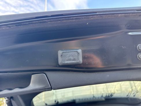 Used 2021 Toyota RAV4 XLE image 26