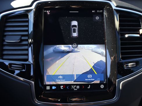 Used 2023 Volvo XC90 B6 Ultimate w/ Protection Package Premier image 26