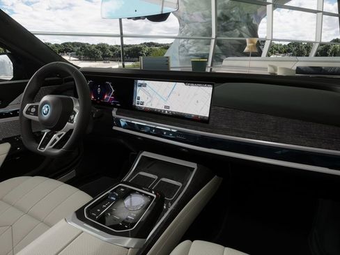 New 2026 BMW i7 xDrive60 w/ Executive Package image 40