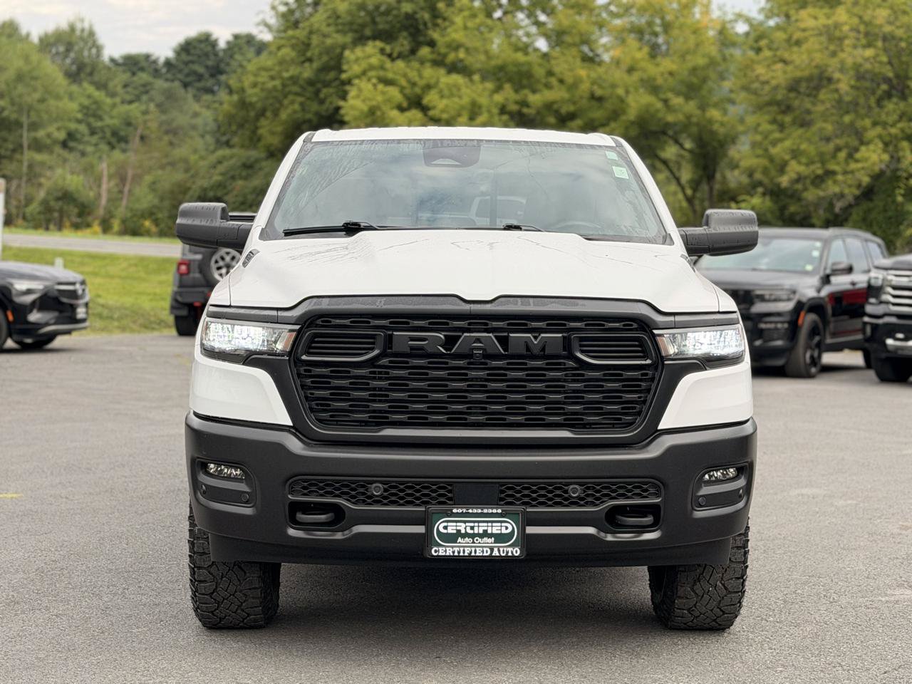 Used 2025 RAM 1500 Warlock AWD/4WD image 2
