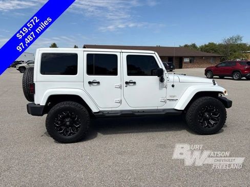 Used 2013 Jeep Wrangler Unlimited Sahara w/ Dual Top Group AWD/4WD image 7