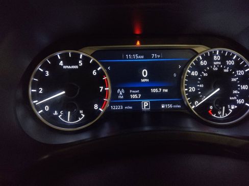 Used 2024 Nissan Sentra SV FWD image 23