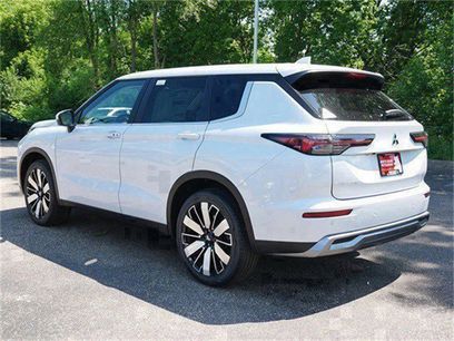 New 2025 Mitsubishi Outlander SE