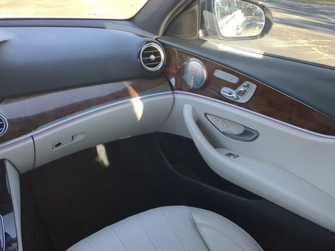 Used 2017 Mercedes-Benz E 300 4MATIC image 16