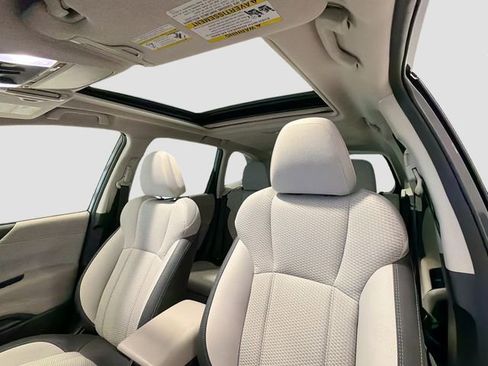 Used 2023 Subaru Forester Premium AWD/4WD image 19
