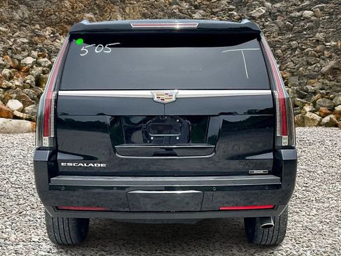 Used 2017 Cadillac Escalade Premium Luxury w/ LPO, Radiant Package image 4