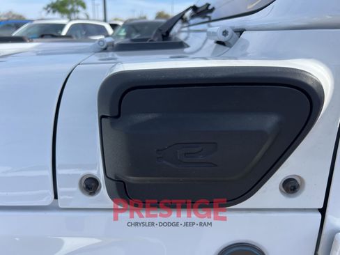 Used 2023 Jeep Wrangler Unlimited Rubicon 4xe AWD/4WD image 13