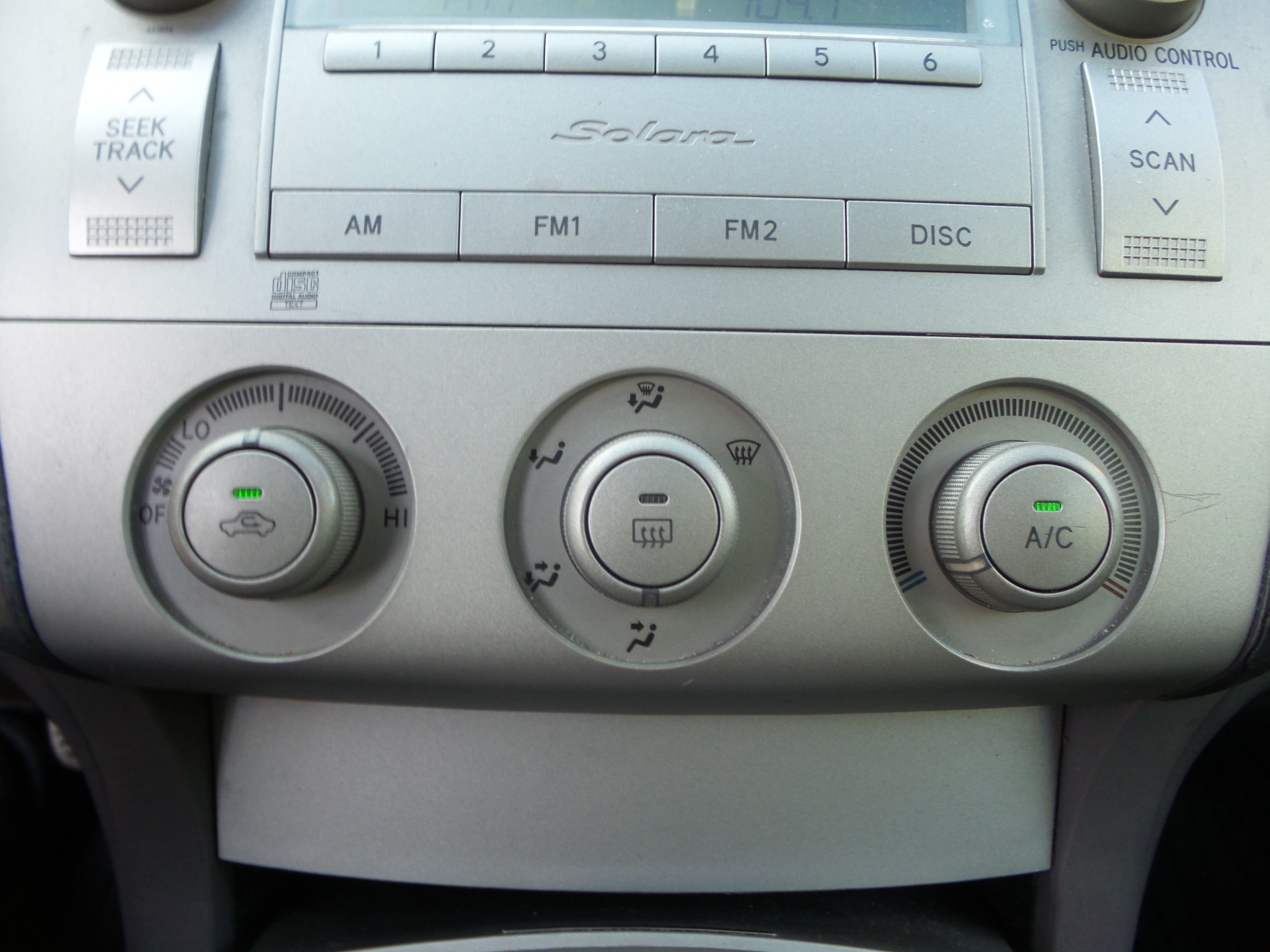 Used 2005 Toyota Solara SE FWD image 89