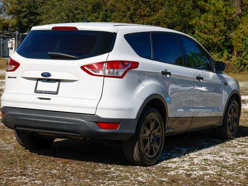 Used 2015 Ford Escape S image 11