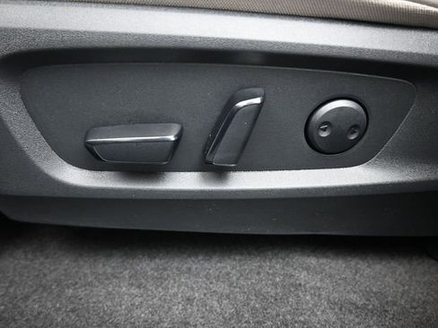 New 2026 Nissan Pathfinder SL w/ SL Premium Package FWD image 33