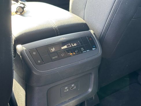 Used 2025 Nissan Pathfinder SV AWD/4WD image 24