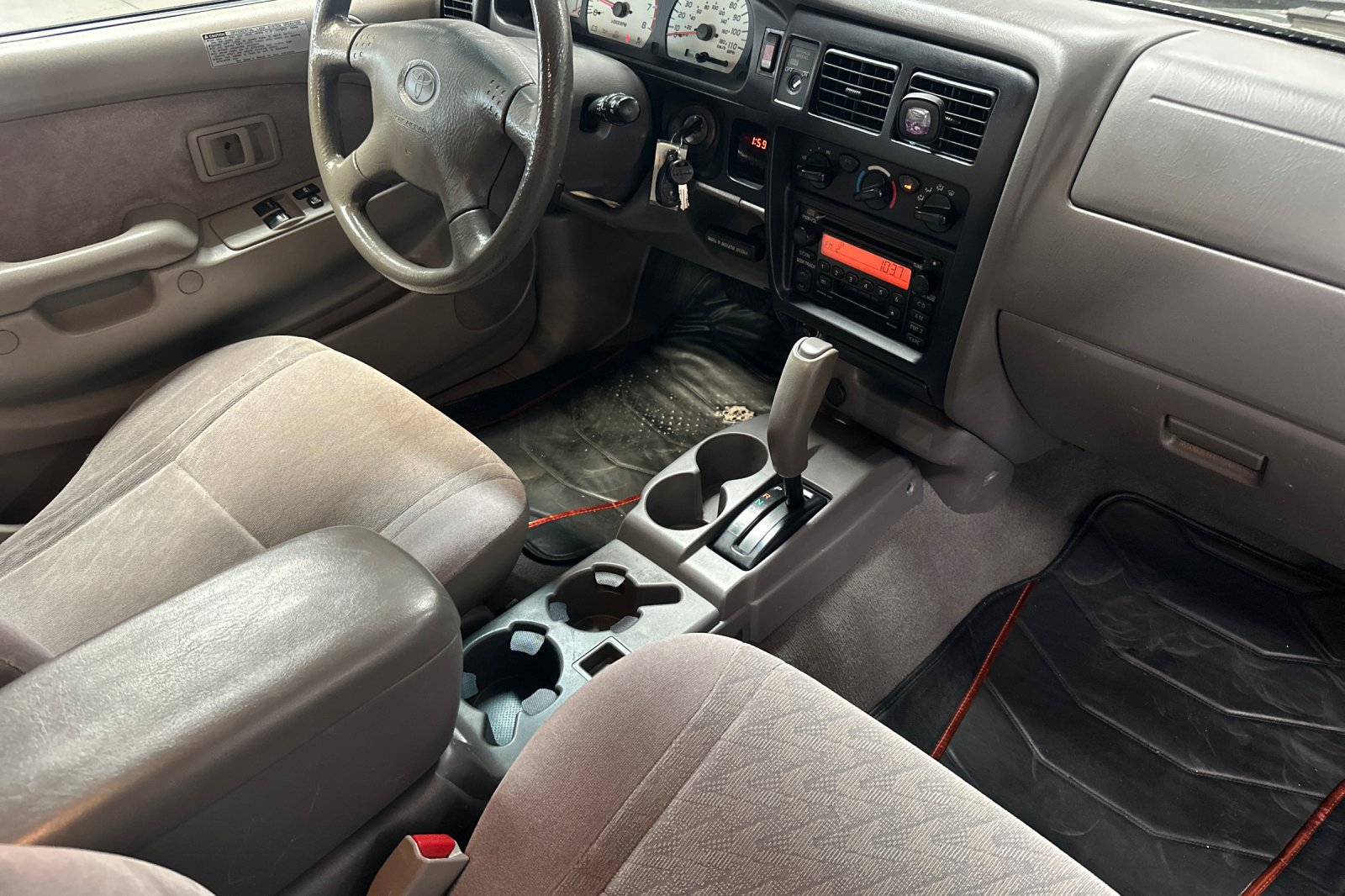 Used 2004 Toyota Tacoma PreRunner RWD image 16