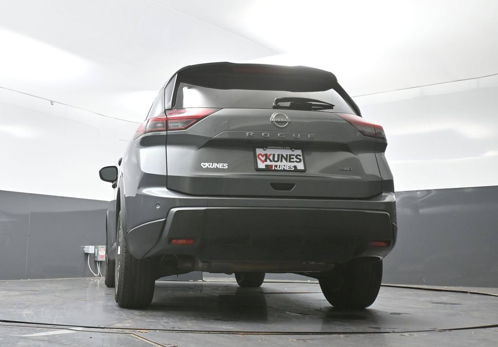 Used 2024 Nissan Rogue S AWD/4WD image 55