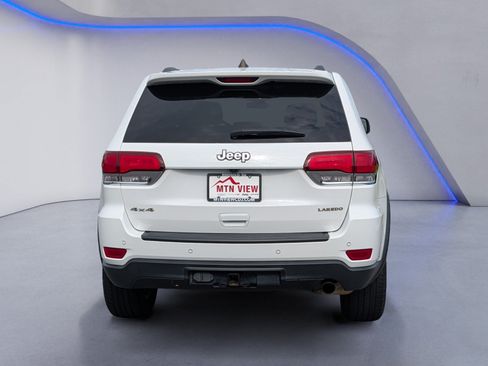 Used 2021 Jeep Grand Cherokee Laredo AWD/4WD image 8