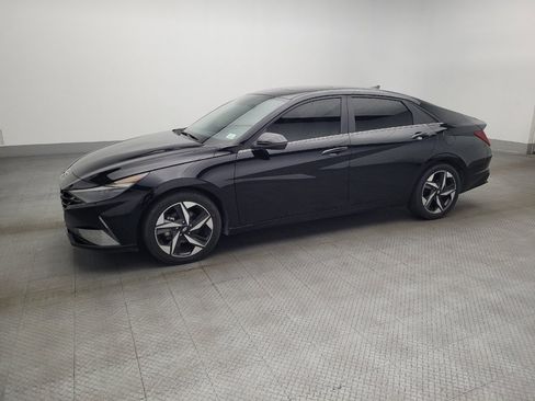 Used 2023 Hyundai Elantra Limited w/ Cargo Package image 2